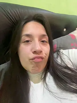 Snapshot of Eve2499 chatting on September 27, 2025, 1:34 am Eve2499 online show from September 27, 2025, 1:34 am