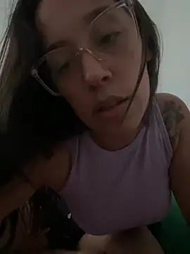 Snapshot of Eve2499 chatting on January 31, 2026, 9:46 pm Eve2499 online show from January 31, 2026, 9:46 pm