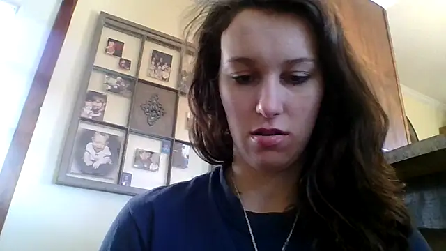 Snapshot of brunettebabexo3 chatting on January 18, 2026, 7:50 pm brunettebabexo3 online show from January 18, 2026, 7:50 pm