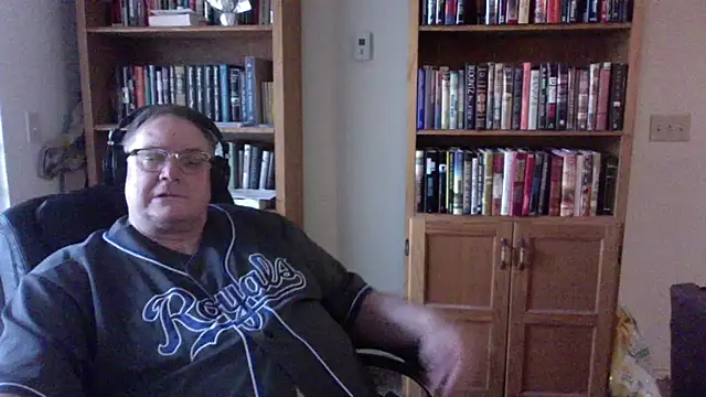 Snapshot of Vinyl22@xh chatting on July 22, 2026, 12:12 am Vinyl22xh online show from July 22, 2026, 12:12 am
