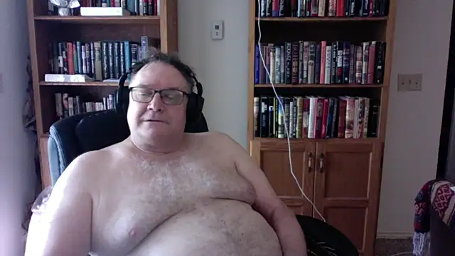 Snapshot of Vinyl22@xh chatting on July 2, 2026, 6:25 pm Vinyl22xh online show from July 2, 2026, 6:25 pm