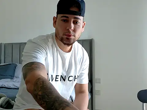 maximus888A online show from October 15, 2025, 9:50 am