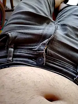 Snapshot of SALCEDO_041198 chatting on October 3, 2025, 7:04 pm SALCEDO 041198 online show from October 3, 2025, 7:04 pm