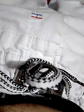 Snapshot of SALCEDO_041198 chatting on October 11, 2025, 10:44 pm SALCEDO 041198 online show from October 11, 2025, 10:44 pm