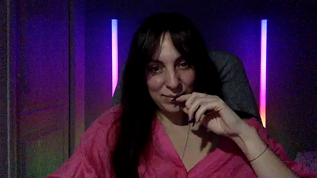 Myronell online show from November 19, 2025, 5:35 pm