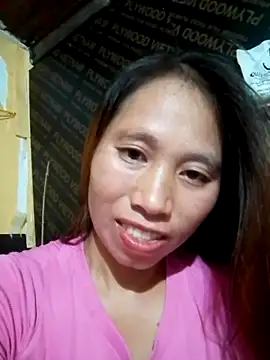 ruby-00 online show from October 12, 2025, 3:13 pm