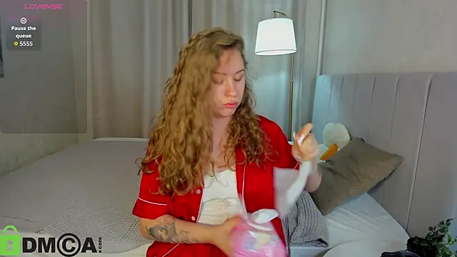 Elsie Cutties online show from October 7, 2025, 12:55 am