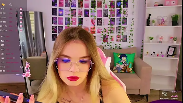 Snapshot of KellyHayden chatting on February 17, 2026, 12:35 pm KellyHayden online show from February 17, 2026, 12:35 pm