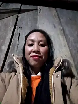 Snapshot of vtmbae chatting on December 3, 2025, 1:21 pm vtmbae online show from December 3, 2025, 1:21 pm