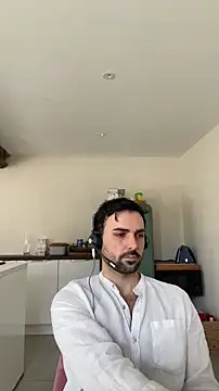 eauminerale online show from February 17, 2026, 9:17 am