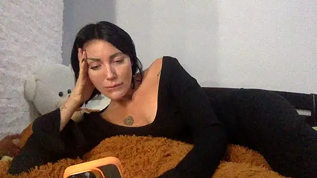 Snapshot of Veymoria chatting on October 19, 2025, 8:33 pm Veymoria online show from October 19, 2025, 8:33 pm