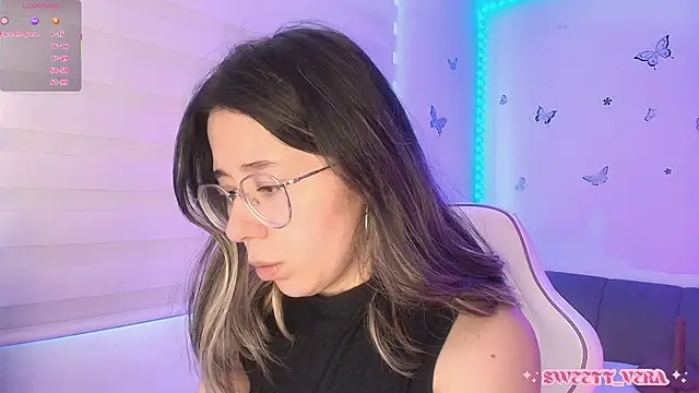 sweettvera online show from April 16, 2026, 1:12 pm