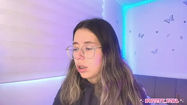 sweettvera online show from May 25, 2026, 12:37 pm