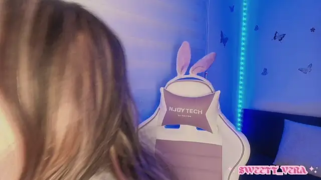 sweettvera online show from October 16, 2025, 10:34 am