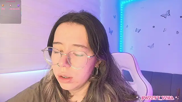 sweettvera online show from May 11, 2026, 1:01 pm
