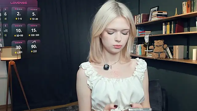 LaureMestler online show from January 14, 2026, 9:24 am