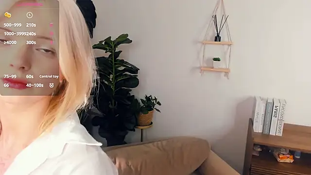 LaureMestler online show from April 10, 2026, 10:33 am