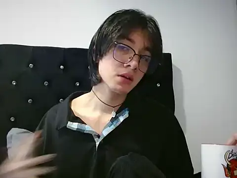 Matti Mendez  online show from July 15, 2026, 4:14 pm