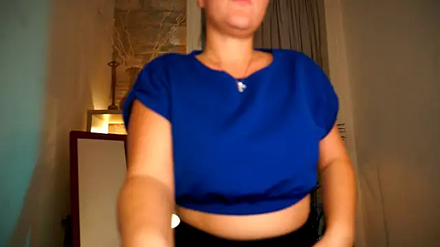 Snapshot of mrs_fllowerr chatting on October 8, 2025, 4:19 pm mrs fllowerr online show from October 8, 2025, 4:19 pm