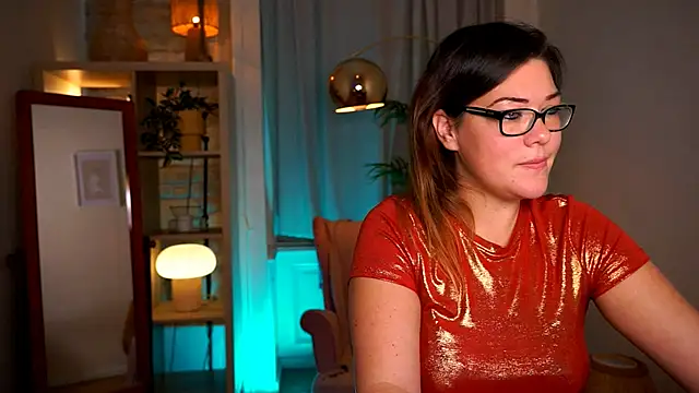 mrs fllowerr online show from December 4, 2025, 5:01 pm