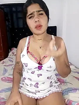 Snapshot of Sashalana chatting on December 22, 2025, 11:10 am Sashalana online show from December 22, 2025, 11:10 am