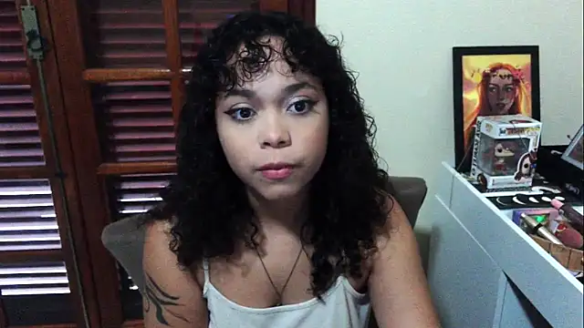 sweetamy326 online show from December 14, 2025, 9:20 pm