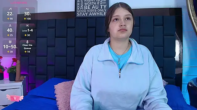 Krystal Heartss online show from November 25, 2025, 12:49 pm