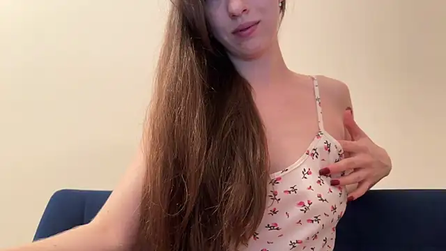 Prettyyy Angel online show from April 7, 2026, 6:32 pm