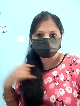Snapshot of Rashmi-Kavya chatting on September 30, 2025, 7:36 am Rashmi-Kavya online show from September 30, 2025, 7:36 am