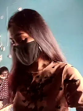 Snapshot of Rashmi-Kavya chatting on October 4, 2025, 5:31 am Rashmi-Kavya online show from October 4, 2025, 5:31 am