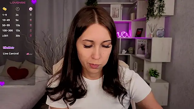 Snapshot of DreamVelour chatting on November 17, 2025, 7:29 pm DreamVelour online show from November 17, 2025, 7:29 pm