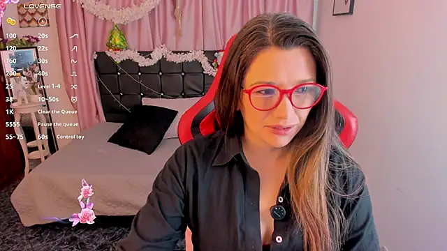 Hanna MA online show from December 18, 2025, 2:43 pm