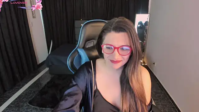 Snapshot of Hanna_MA chatting on October 24, 2025, 2:27 pm Hanna MA online show from October 24, 2025, 2:27 pm