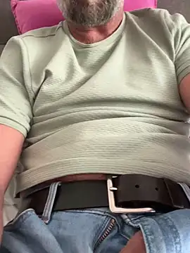 Snapshot of Scotipol chatting on October 25, 2025, 3:23 pm Scotipol online show from October 25, 2025, 3:23 pm