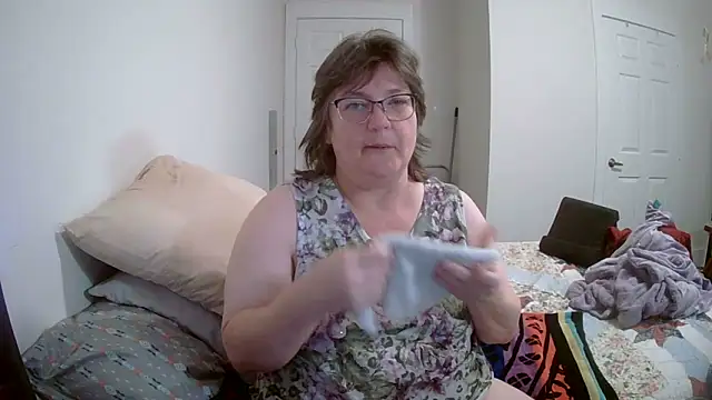 Snapshot of Buggy1965 chatting on April 19, 2026, 4:30 pm Buggy1965 online show from April 19, 2026, 4:30 pm