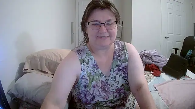 Snapshot of Buggy1965 chatting on April 17, 2026, 2:20 pm Buggy1965 online show from April 17, 2026, 2:20 pm