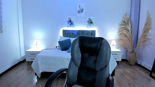 Antonela vargas online show from October 25, 2025, 12:04 pm