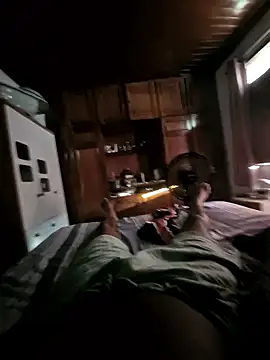 Preto18cmssa online show from January 8, 2026, 8:37 pm