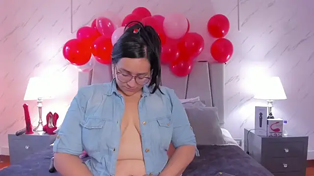 Michell Monet online show from February 15, 2026, 1:21 pm