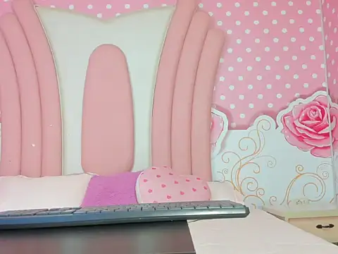 SofiaaBigBoobs online show from November 26, 2025, 12:05 pm