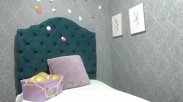 Snapshot of Vic_Taylor chatting on March 31, 2026, 11:45 am Vic Taylor online show from March 31, 2026, 11:45 am