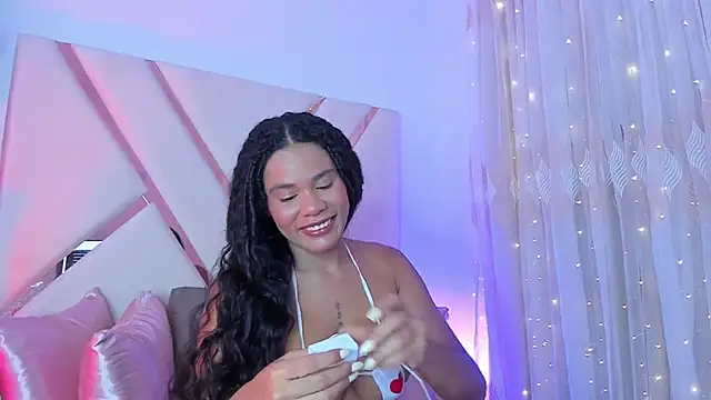 Jade Thonson1 online show from May 28, 2026, 8:04 pm