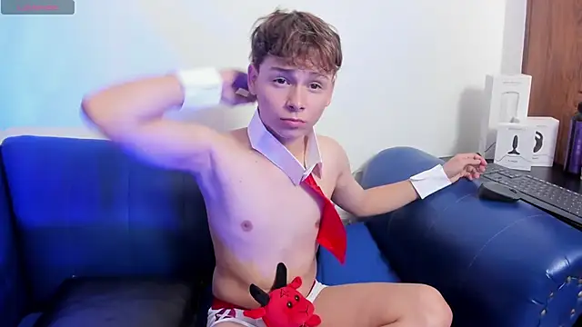 hot sweetboy  online show from September 26, 2025, 7:32 pm
