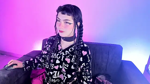 kitty  chs online show from October 14, 2025, 11:33 am