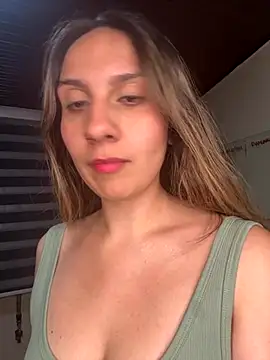 Snapshot of _Sarah_honeey_ chatting on October 7, 2025, 3:18 am Sarah honeey online show from October 7, 2025, 3:18 am