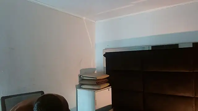 Snapshot of Dave_Smoke chatting on October 6, 2025, 7:36 pm Dave Smoke online show from October 6, 2025, 7:36 pm