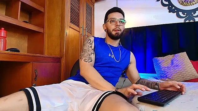 Snapshot of axel_ston chatting on September 25, 2025, 7:53 pm axel ston online show from September 25, 2025, 7:53 pm