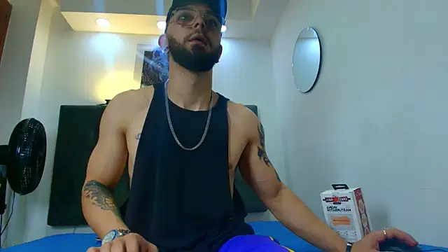 Snapshot of axel_ston chatting on September 28, 2025, 12:56 pm axel ston online show from September 28, 2025, 12:56 pm