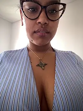 Snapshot of miiabrown18 chatting on November 21, 2025, 3:33 pm miiabrown18 online show from November 21, 2025, 3:33 pm