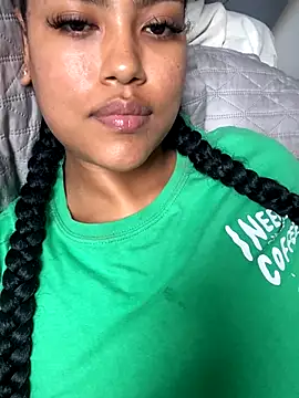 Snapshot of miiabrown18 chatting on November 16, 2025, 2:44 pm miiabrown18 online show from November 16, 2025, 2:44 pm